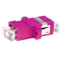 Adapter BKT FO, OM4, SC, simplex, fioletowy, z uszami